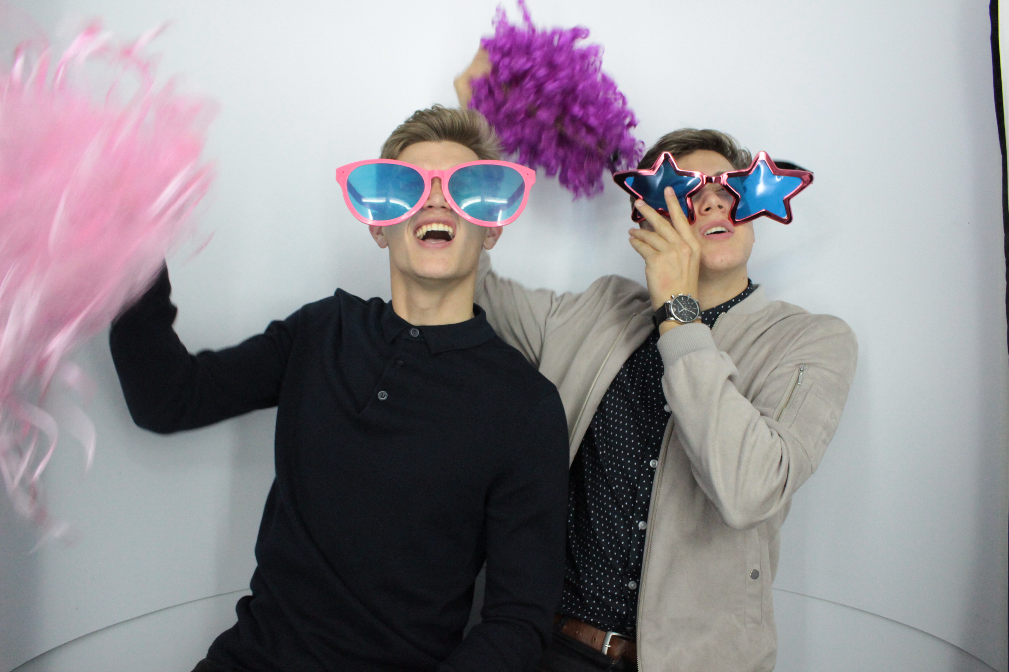 Martin & Colleen’s Joint 50th | View more photos from the event at gallery.myphotoboothexperience.co.uk/u/MyPhotoBoothExperienceLtd/Martin-Colleen’s-Joint-50th